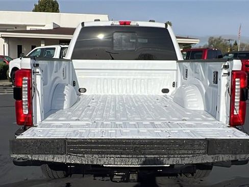 New 2025 Ford F250 Lariat w/ FX4 Off-Road Package image 6