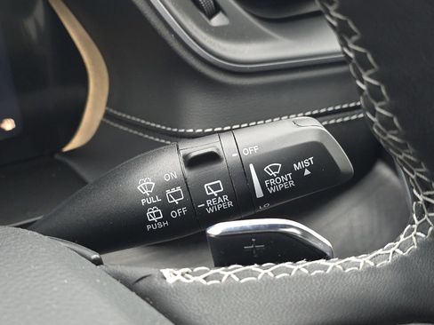 Used 2025 Jeep Grand Cherokee Limited 4xe image 35