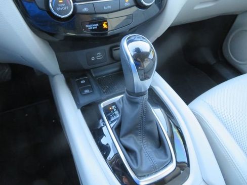 Used 2022 Nissan Rogue Sport SL image 26