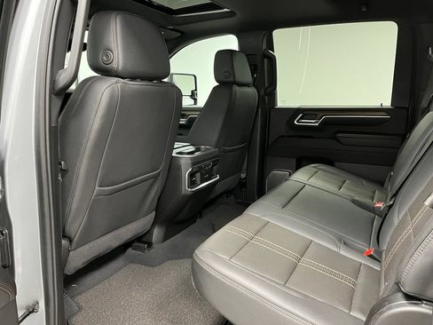 Used 2025 Chevrolet Silverado 3500 High Country w/ High Country Premium Package AWD/4WD image 45