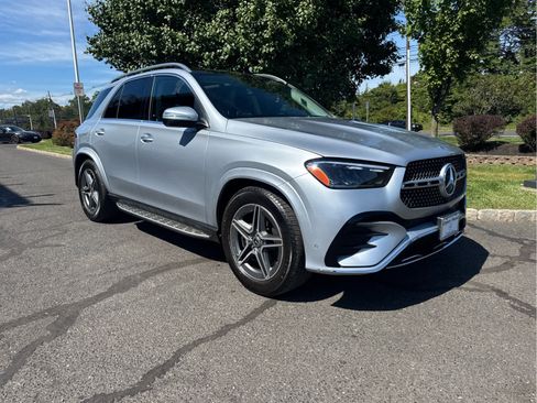 Used 2026 Mercedes-Benz GLE 450 4MATIC image 1