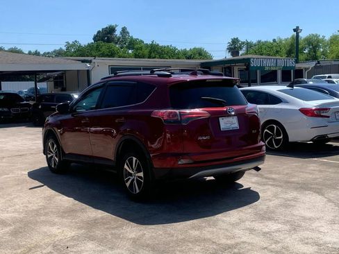 Used 2018 Toyota RAV4 XLE w/ Plus Extra Value Package FWD image 5