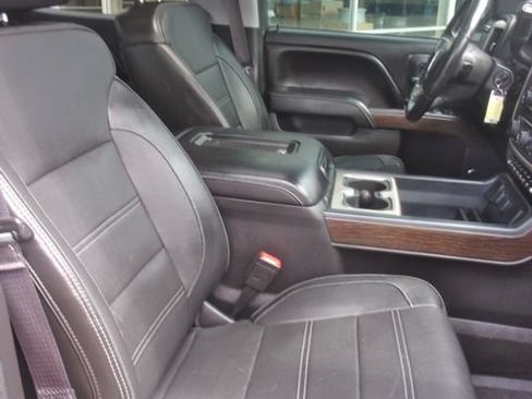 Used 2017 GMC Sierra 1500 Denali w/ Denali Ultimate Package AWD/4WD image 37