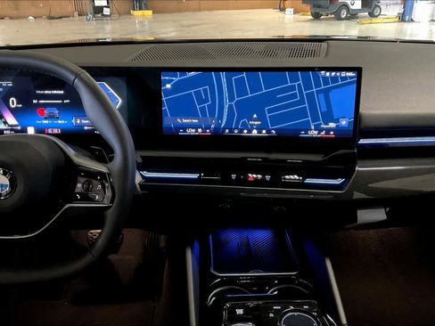 Certified 2025 BMW 530i 530i image 6