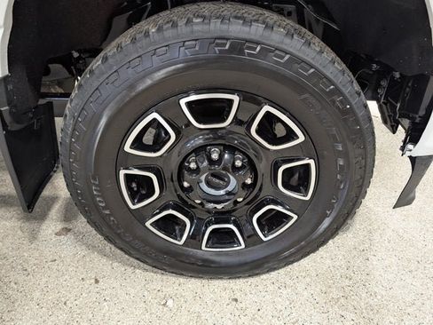 Used 2025 Ford F350 Platinum AWD/4WD image 14