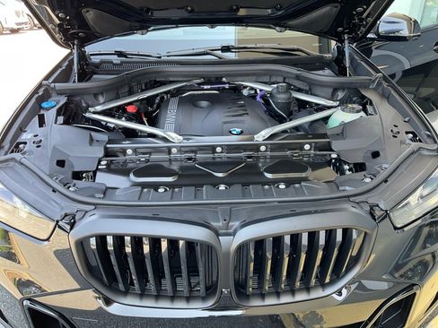 Certified 2026 BMW X5 xDrive40i w/ M Sport Package image 16