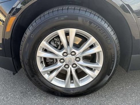 Certified 2024 Cadillac XT5 Luxury w/ LPO, Floor Liner Package AWD/4WD image 40