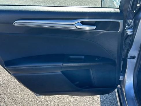 Used 2020 Ford Fusion SE image 14