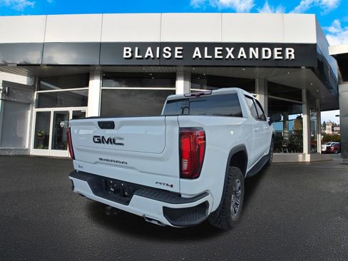 Used 2024 GMC Sierra 1500 AT4 w/ Technology Package image 5
