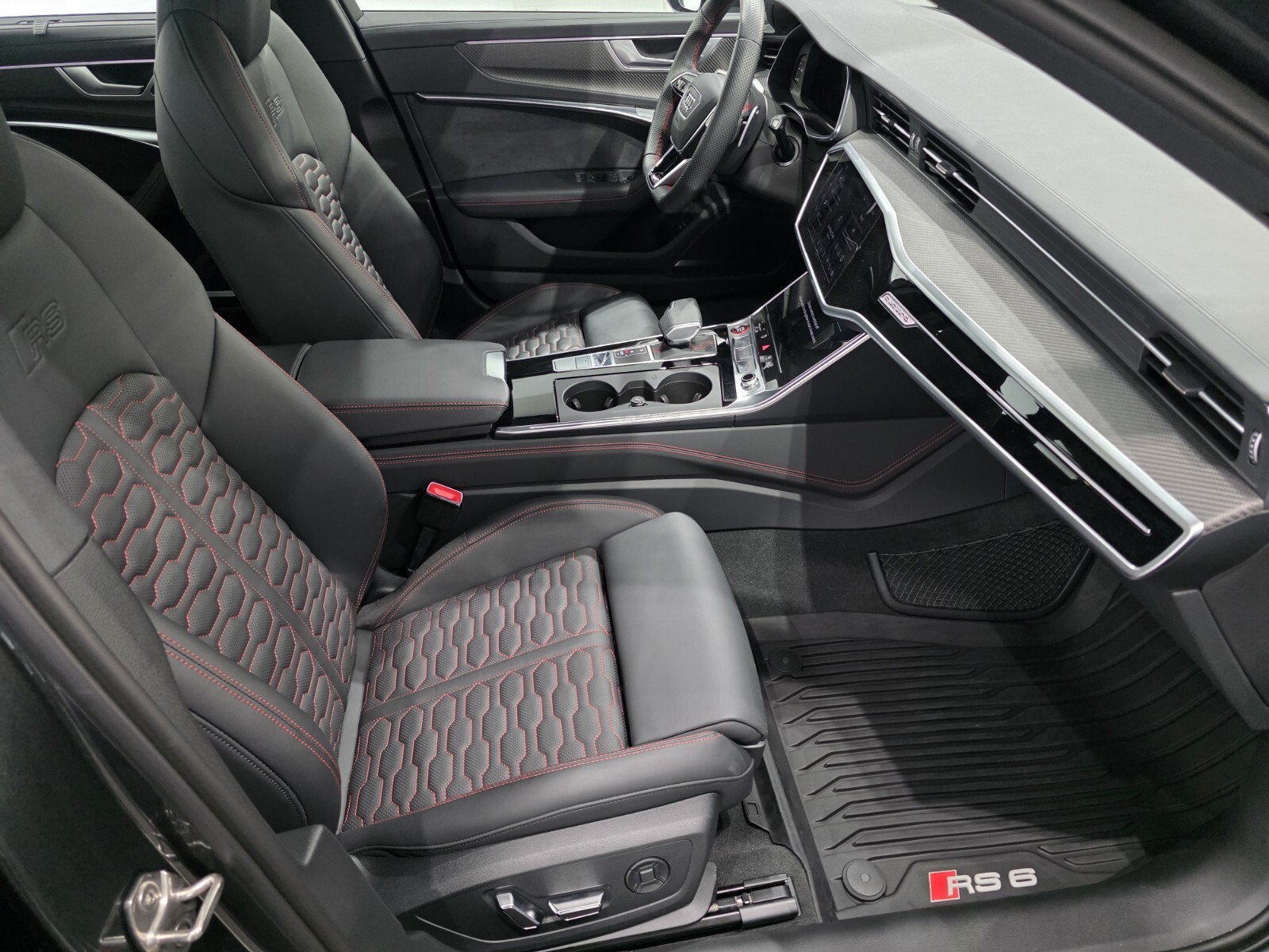 Used 2024 Audi RS 6 performance AWD/4WD image 21