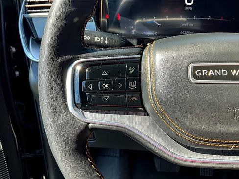 Used 2023 Jeep Grand Wagoneer L Series III image 18