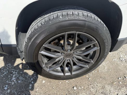 Used 2017 GMC Acadia Limited SLT AWD/4WD image 32