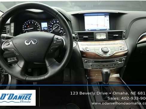 Used 2015 INFINITI Q70 L 3.7 w/ Deluxe Touring Package AWD/4WD image 25