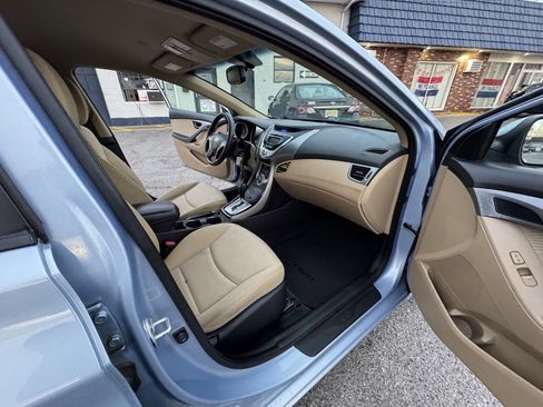Used 2012 Hyundai Elantra GLS w/ Preferred Pkg 3 image 38
