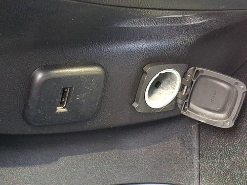 Used 2018 Chevrolet Malibu LT FWD image 25
