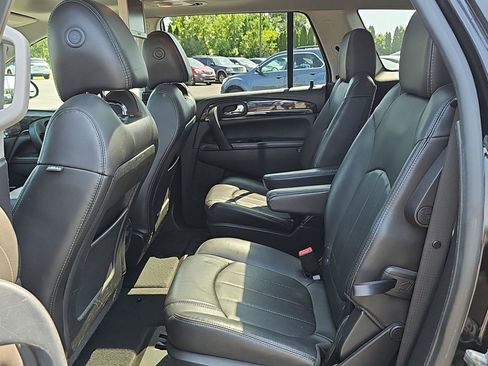 Used 2016 Buick Enclave Leather AWD/4WD image 19