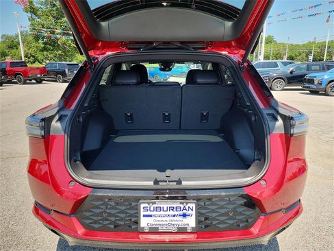 New 2025 Chevrolet Equinox EV RS w/ Convenience Package II image 6