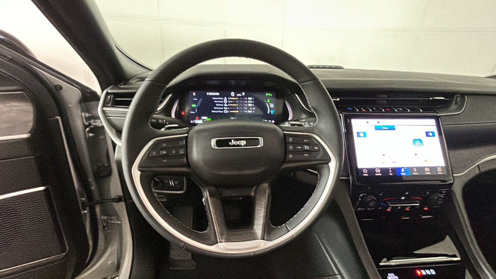 Used 2025 Jeep Grand Cherokee Limited 4xe AWD/4WD image 18