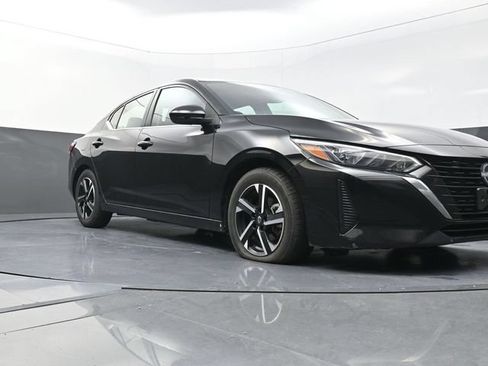 Used 2024 Nissan Sentra SV FWD image 31