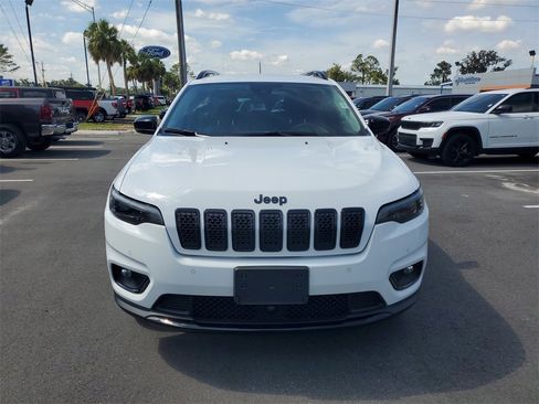 Used 2023 Jeep Cherokee Altitude Lux image 5