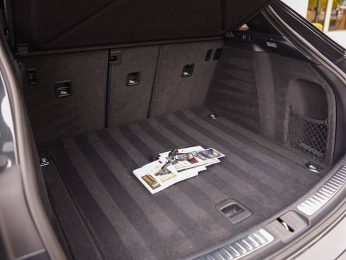 Used 2021 Porsche Macan AWD/4WD image 14