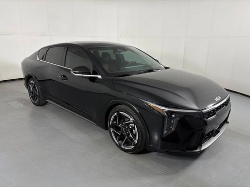 New 2026 Kia K4 GT-Line w/ GT-Line Premium Package FWD image 2