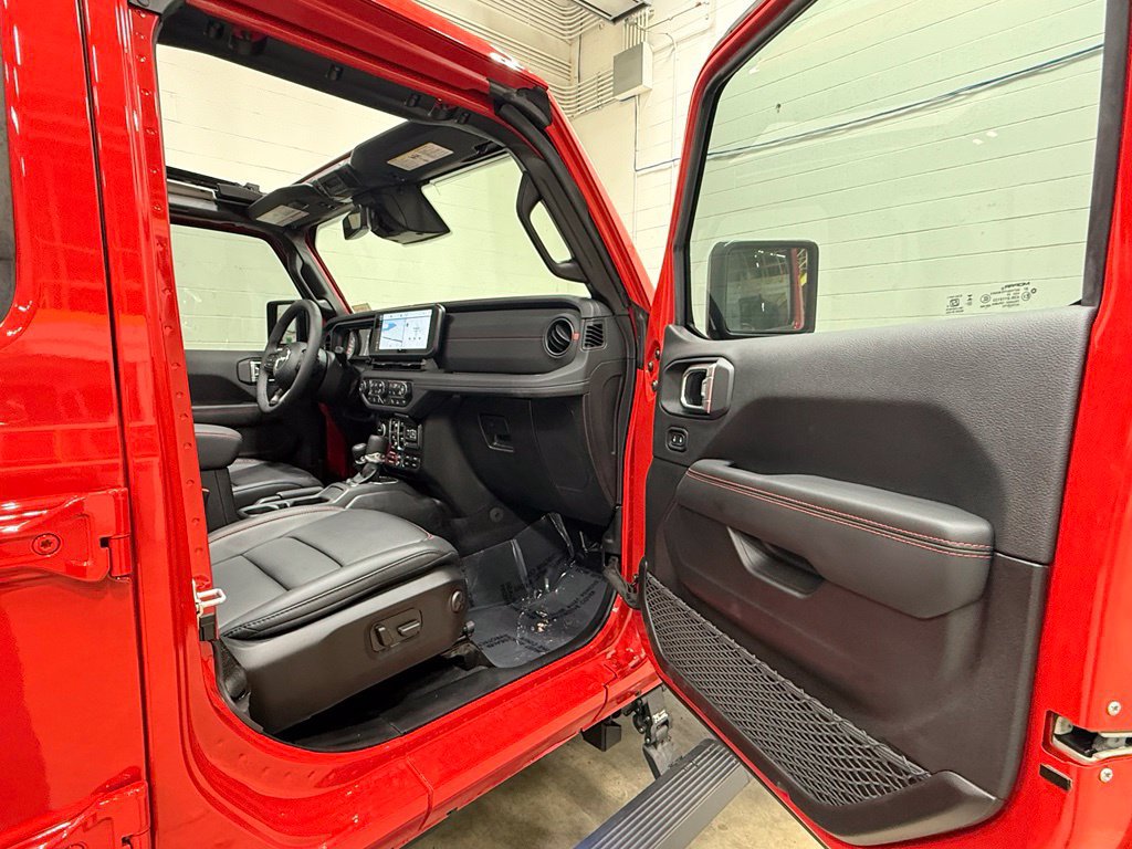 Used 2026 Jeep Wrangler Unlimited Rubicon AWD/4WD image 41