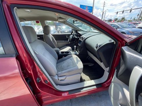 Used 2015 Nissan Rogue S FWD image 17