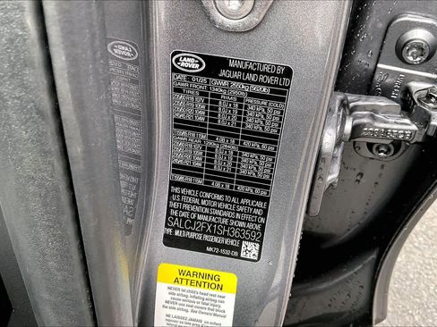 Used 2025 Land Rover Discovery Sport S image 35