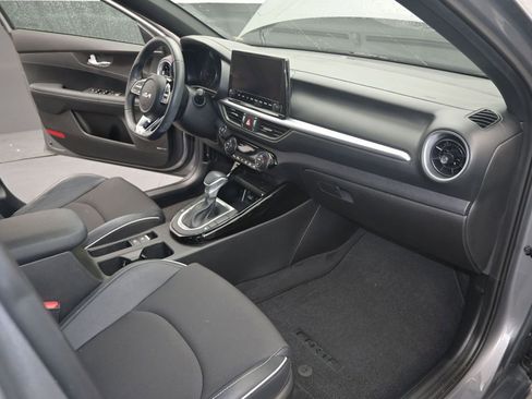 Used 2023 Kia Forte GT-Line w/ GT-Line Premium Package image 24