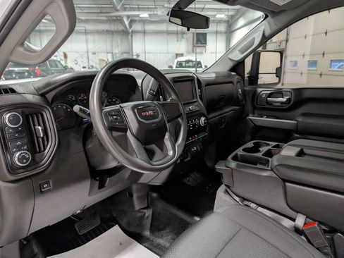 Used 2022 GMC Sierra 3500 Pro w/ Convenience Package image 15