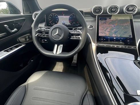 Used 2026 Mercedes-Benz GLC 300 4MATIC image 10