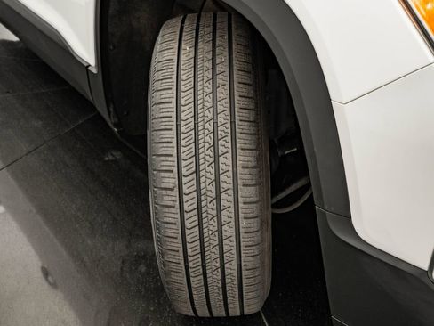 Used 2019 GMC Acadia SLT FWD image 58
