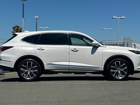 Used 2024 Acura MDX FWD w/ Technology Package image 3