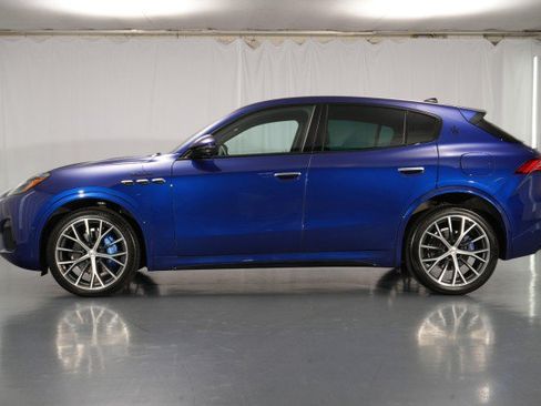 Used 2023 Maserati Grecale Modena AWD/4WD image 3