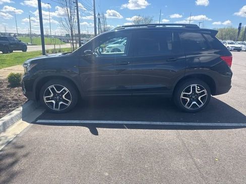 Used 2023 Honda Passport Elite image 2