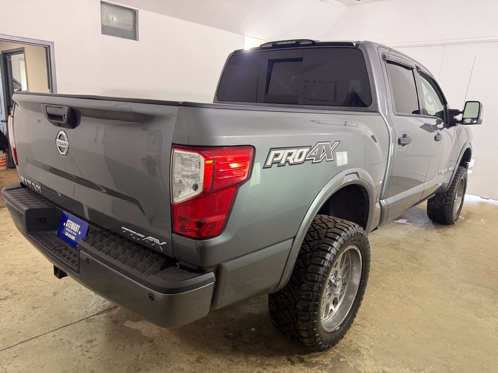 Used 2019 Nissan Titan PRO-4X w/ Pro-4x Convenience Package AWD/4WD image 5
