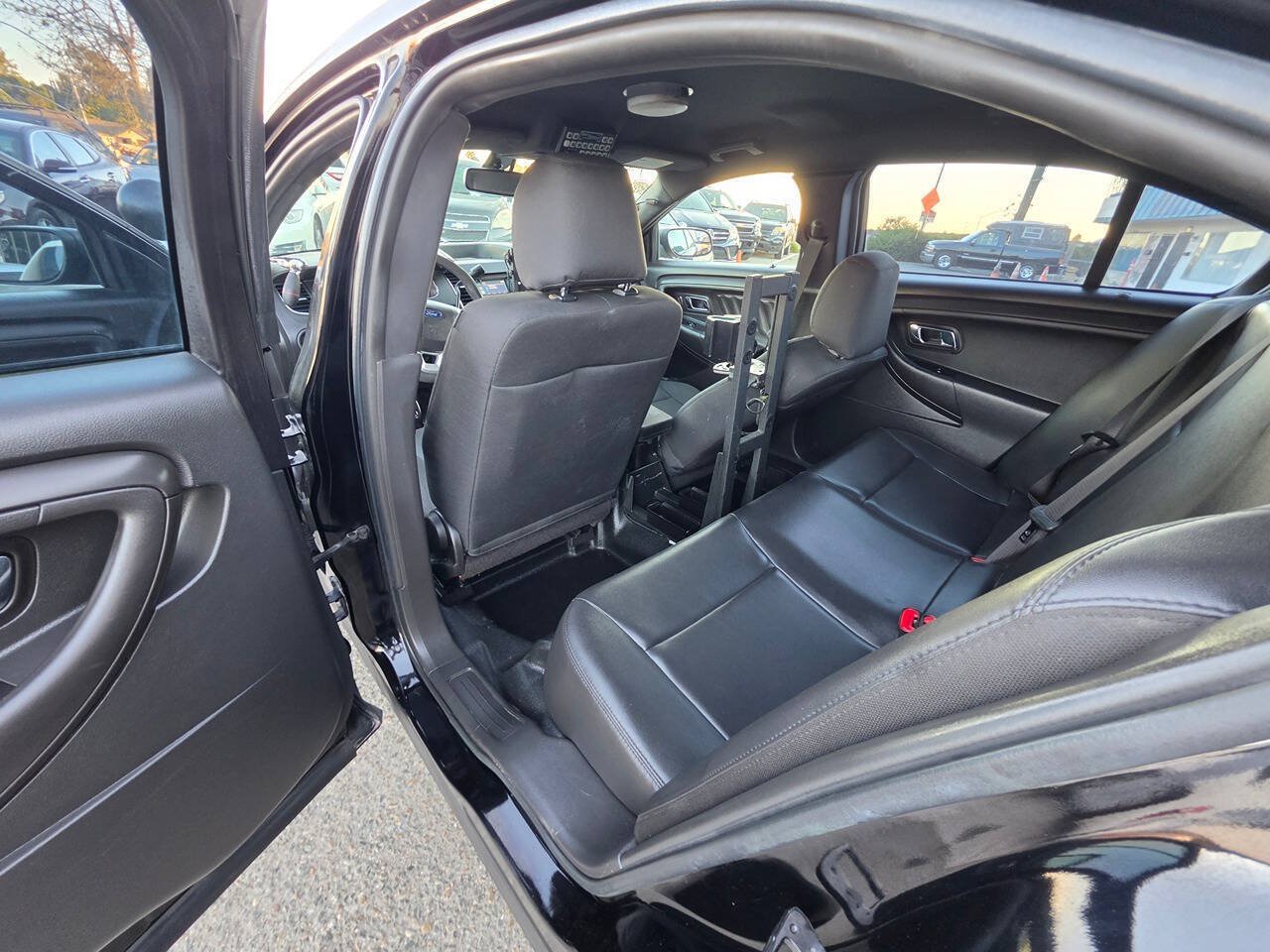 Used 2018 Ford Taurus Police Interceptor AWD image 24