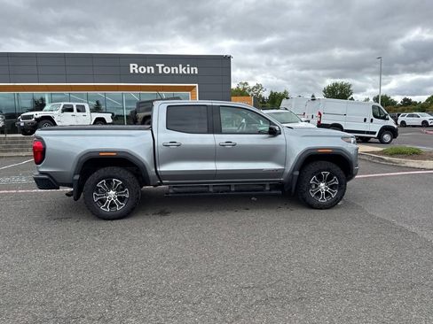 Used 2024 GMC Canyon AT4 w/ AT4 Premium Package AWD/4WD image 10