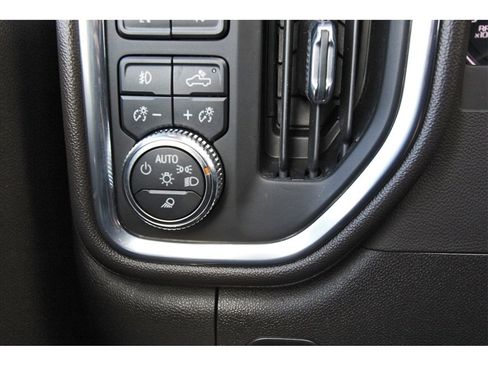 Used 2023 GMC Sierra 2500 SLT w/ SLT Convenience Package image 17