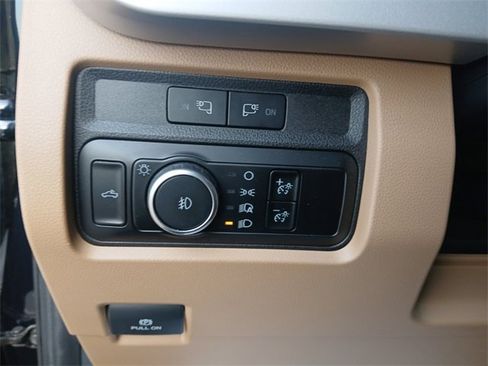 Used 2024 Ford F250 XLT w/ FX4 Off-Road Package image 18