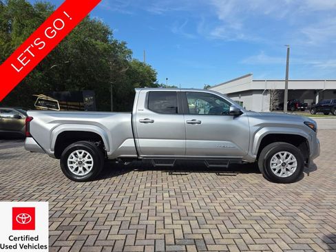 Certified 2025 Toyota Tacoma SR5 image 12