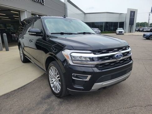 Used 2022 Ford Expedition Max Limited AWD/4WD image 12