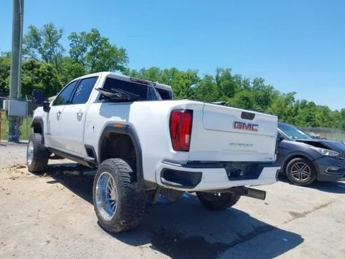 Used 2022 GMC Sierra 2500 AT4 w/ AT4 Preferred Package AWD/4WD image 3