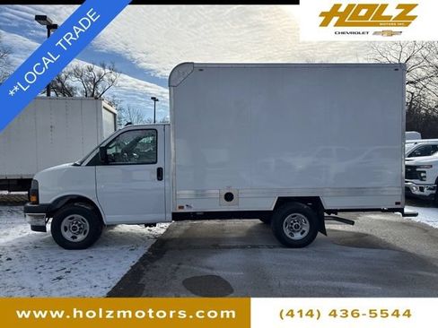 Used 2025 GMC Savana 3500 w/ Power Convenience Package RWD image 3