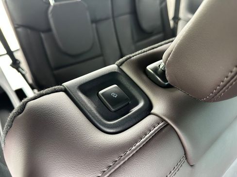 New 2026 Ford Explorer Platinum image 57