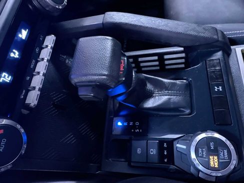 Used 2024 Toyota Tacoma TRD Off-Road image 29