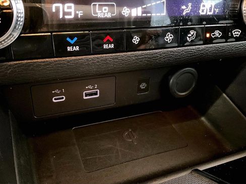 Used 2024 Mitsubishi Outlander SEL image 12