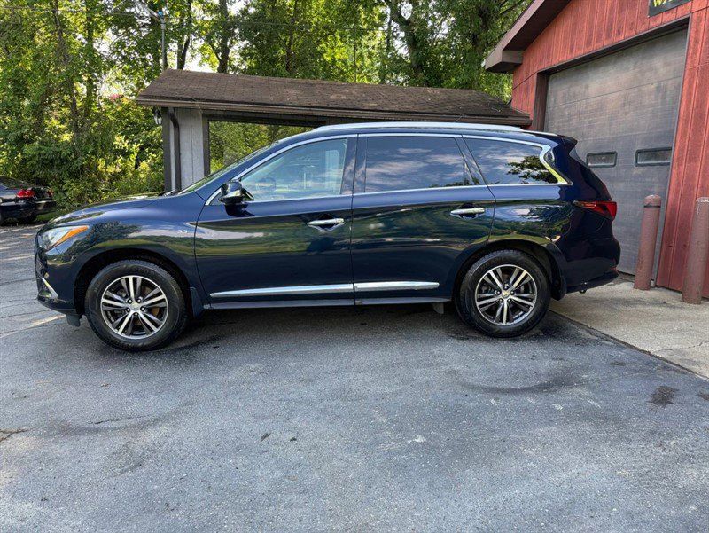 Used 2019 INFINITI QX60 Luxe w/ Essential Package AWD/4WD image 8