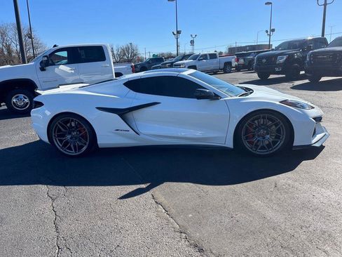 Used 2025 Chevrolet Corvette Z06 image 6